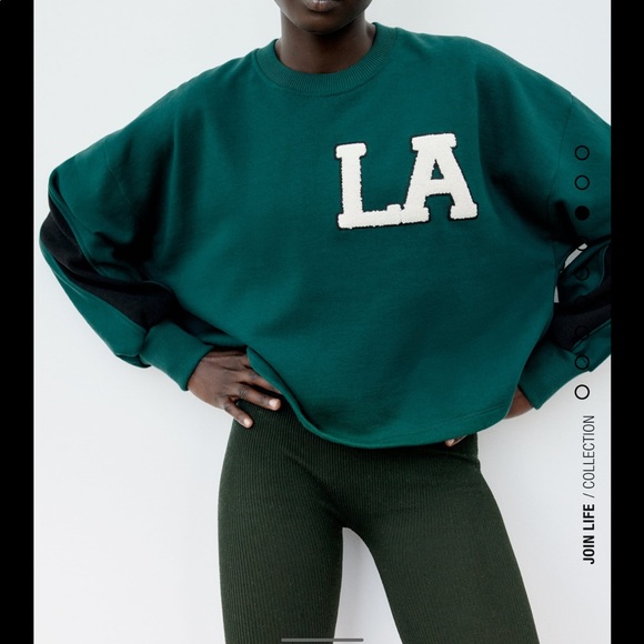 Zara Tops - zara cropped patch sweatshirt